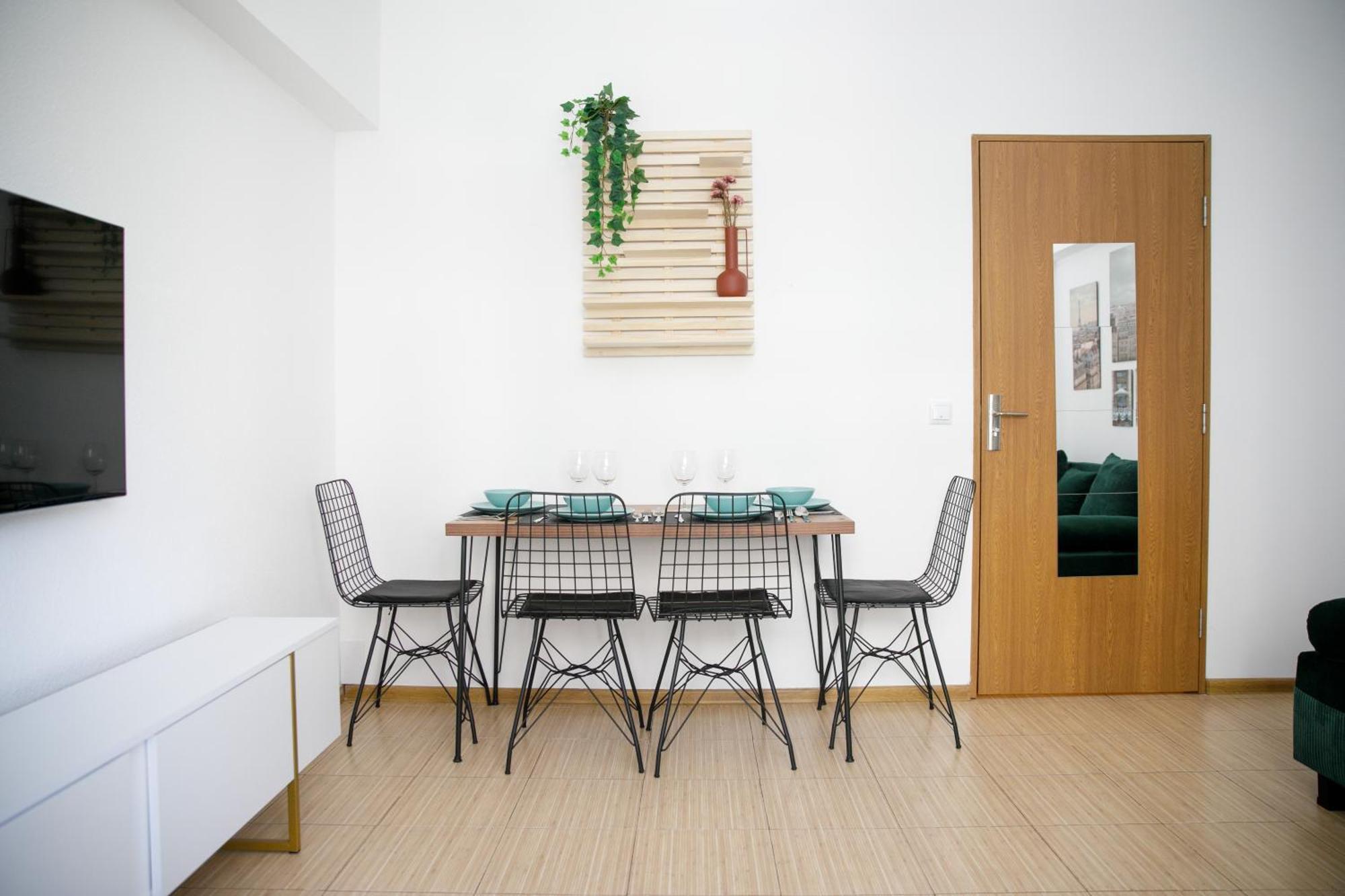 Color Apartments Corneliu Coposu No3 Bükreş Dış mekan fotoğraf